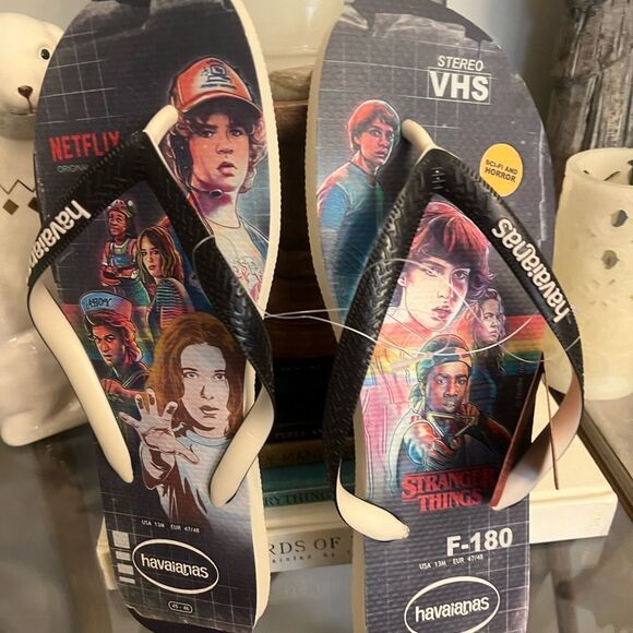 Havaianas Stranger Things Thong Flip Flops Size 13 Eur 47/48 Netflix. NWT photo - Picture 1 of 7